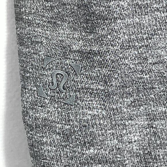 L🍋 Mens Lululemon T.H.E. Short 9" *Liner Cubed Ice‎ Grey Black EUC - Picture 5 of 9